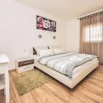 Matanovi Dvori-3 By Interhome Vir