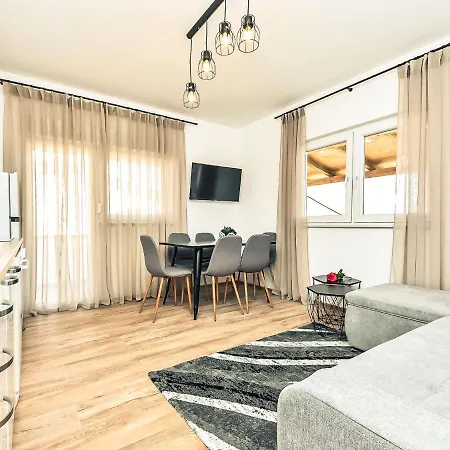 Matanovi Dvori-3 By Interhome *