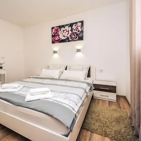Matanovi Dvori-3 By Interhome Apartment