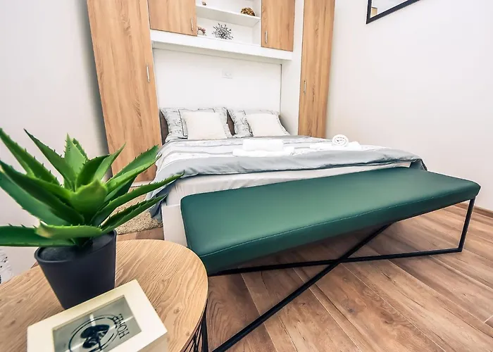 아파트 Matanovi Dvori-3 By Interhome *