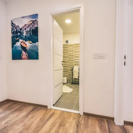 Matanovi Dvori-3 By Interhome * Вир