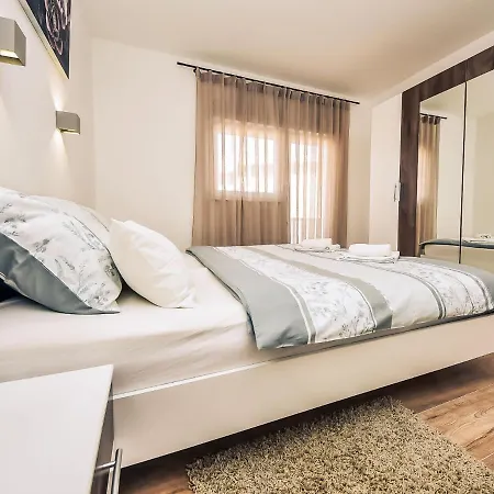 Апартаменты Matanovi Dvori-3 By Interhome *